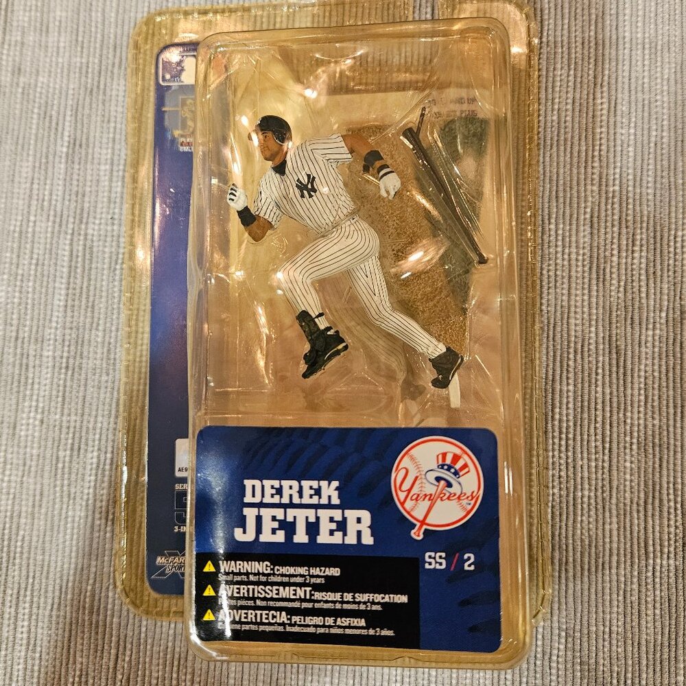 Derek Jeter NY Yankees 2007 Series 5 McFarlane Toys 3-Inch Figure Sealed